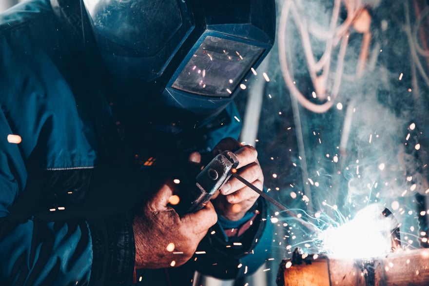welding-manufacturing-factory-sparks